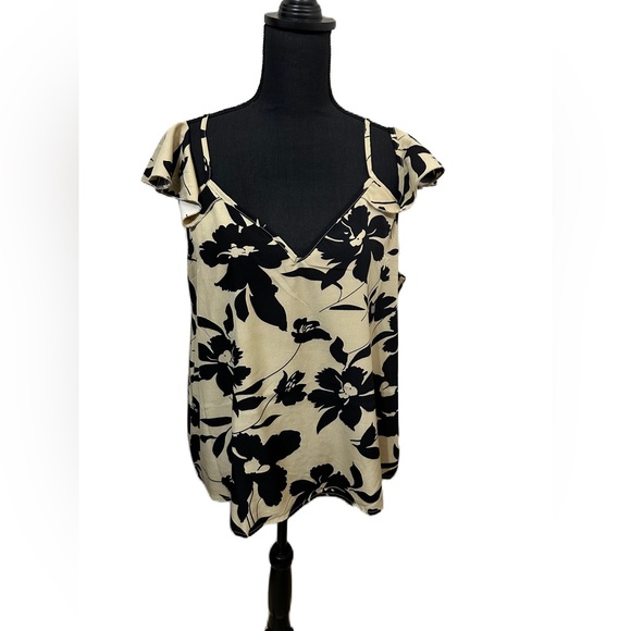 3/$20 Plus Floral print cold shoulder top - Picture 3 of 8